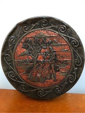 Vintage 1950’s Victorian Romantic Biscuit Cookie Decorative Tin